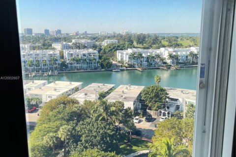 Copropriété à vendre à Miami Beach, Floride: 2 chambres, 102.66 m2 № 2066400 - photo 30