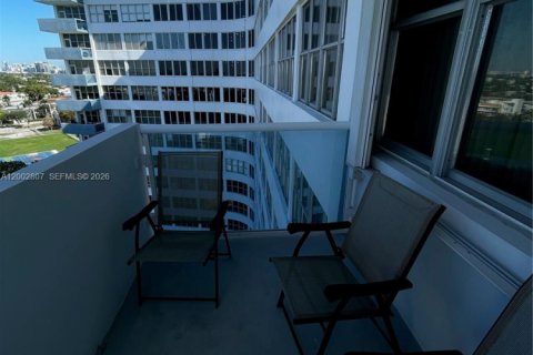 Copropriété à vendre à Miami Beach, Floride: 2 chambres, 102.66 m2 № 2066400 - photo 28