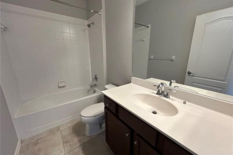 Condominio en alquiler en Lakewood Ranch, Florida, 3 dormitorios, 150.13 m2 № 1620481 - foto 9