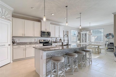 House in San Antonio, Florida 4 bedrooms, 234.86 sq.m. № 1628610 - photo 15