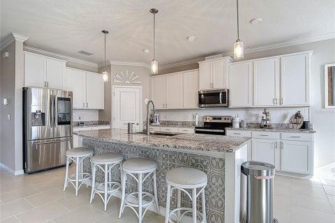 House in San Antonio, Florida 4 bedrooms, 234.86 sq.m. № 1628610 - photo 14