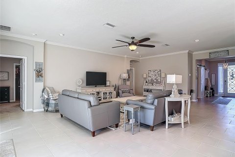 House in San Antonio, Florida 4 bedrooms, 234.86 sq.m. № 1628610 - photo 9