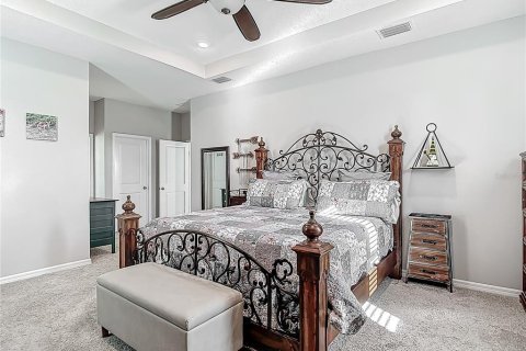 House in San Antonio, Florida 4 bedrooms, 234.86 sq.m. № 1628610 - photo 23