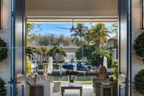 Купить виллу или дом в Корал-Гейблс, Флорида 6 спален, 672.33м2, № 2033728 - фото 5