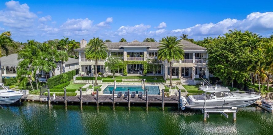 Дом в Корал-Гейблс, Флорида 6 спален, 672.33м2 № 2033728