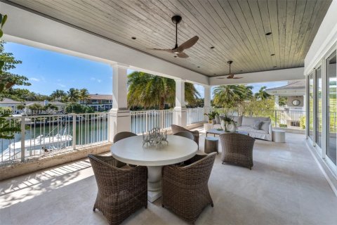 Купить виллу или дом в Корал-Гейблс, Флорида 6 спален, 672.33м2, № 2033728 - фото 14