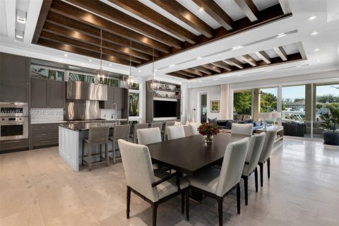Купить виллу или дом в Корал-Гейблс, Флорида 6 спален, 672.33м2, № 2033728 - фото 8