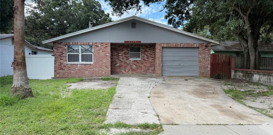 Villa ou maison à Saint Petersburg, Floride 3 chambres, 89.56 m2 № 1882796