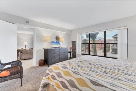 Condo in Sarasota, Florida, 2 bedrooms № 2199438 - photo 17