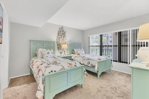 Condo in Sarasota, Florida, 2 bedrooms № 2199438 - photo 21