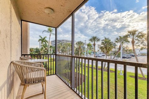 Condo in Sarasota, Florida, 2 bedrooms № 2199438 - photo 28