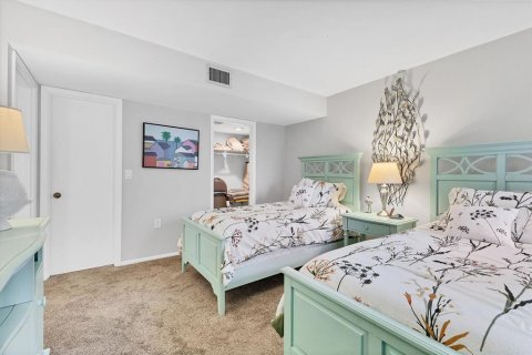Condo in Sarasota, Florida, 2 bedrooms № 2199438 - photo 22