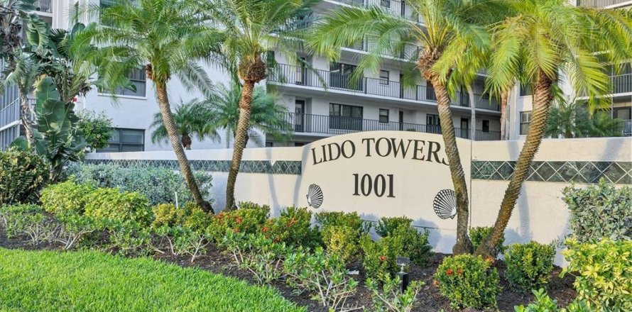 Condo in Sarasota, Florida, 2 bedrooms № 2199438