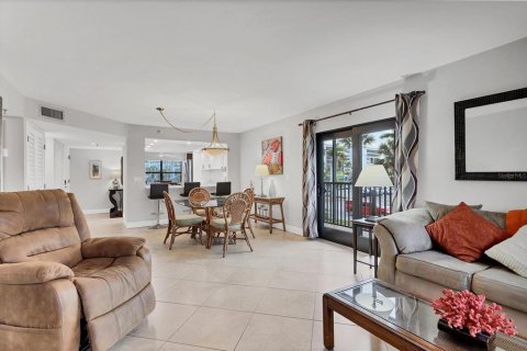 Condo in Sarasota, Florida, 2 bedrooms № 2199438 - photo 7