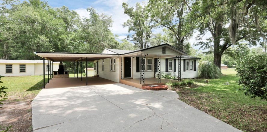 House in Jacksonville, Florida 4 bedrooms, 113.71 sq.m. № 767334