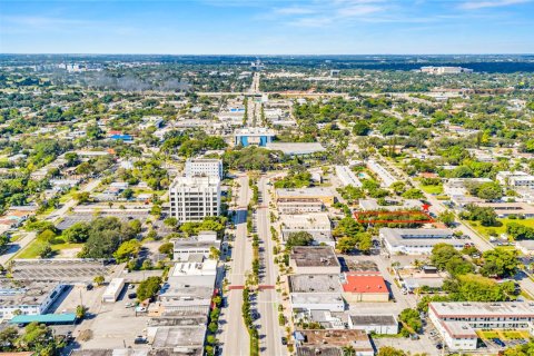 Commercial property in Hollywood, Florida № 1868432 - photo 5