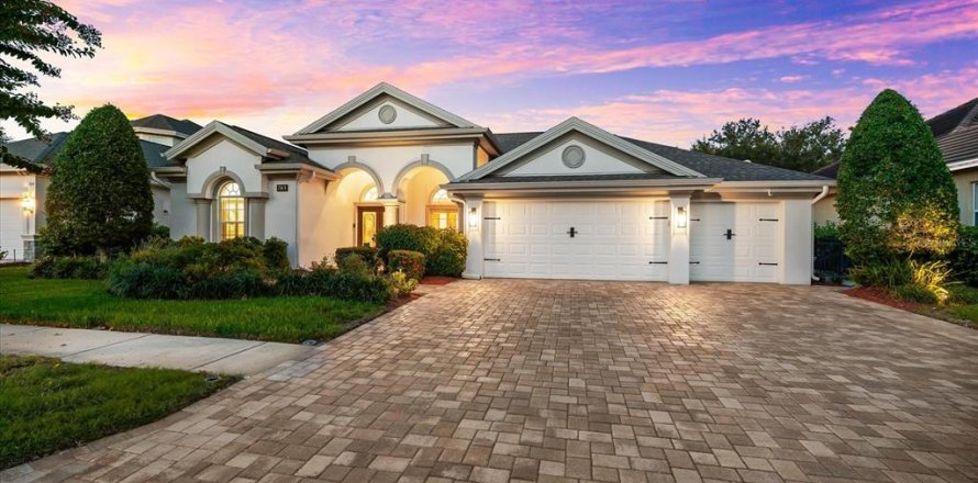 Villa ou maison à Tarpon Springs, Floride 4 chambres, 254.83 m2 № 1904680