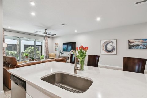 Townhouse in Lutz, Florida 3 bedrooms, 208.38 sq.m. № 1614302 - photo 14