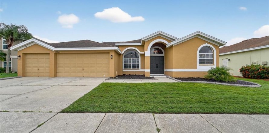 House in Riverview, Florida 4 bedrooms, 233.28 sq.m. № 1911048