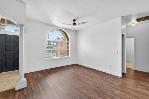 House in Riverview, Florida 4 bedrooms, 233.28 sq.m. № 1911048 - photo 7