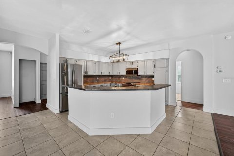 House in Riverview, Florida 4 bedrooms, 233.28 sq.m. № 1911048 - photo 13