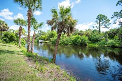 Duplex in Port Charlotte, Florida 3 bedrooms, 115.85 sq.m. № 1914669 - photo 28