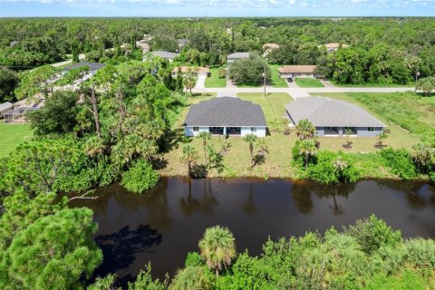 Duplex in Port Charlotte, Florida 3 bedrooms, 115.85 sq.m. № 1914669 - photo 30