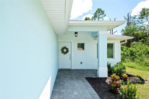 Duplex in Port Charlotte, Florida 3 bedrooms, 115.85 sq.m. № 1914669 - photo 4