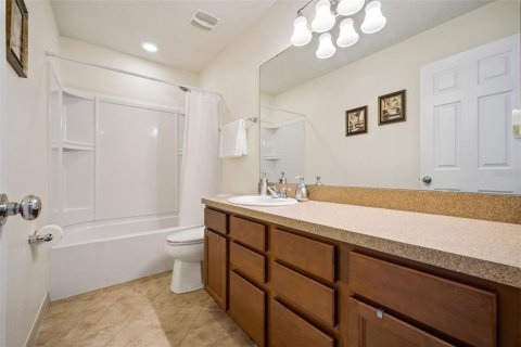 House in Polk City, Florida 5 bedrooms, 250.19 sq.m. № 2150816 - photo 19