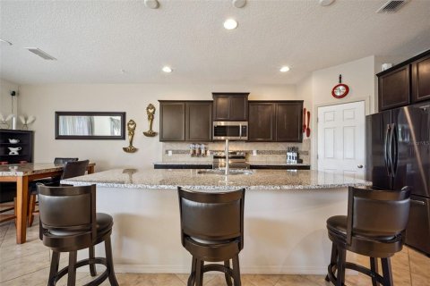 House in Polk City, Florida 5 bedrooms, 250.19 sq.m. № 2150816 - photo 6