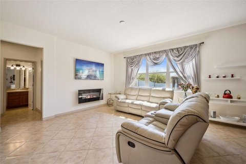 House in Polk City, Florida 5 bedrooms, 250.19 sq.m. № 2150816 - photo 28