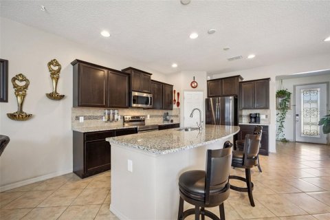 House in Polk City, Florida 5 bedrooms, 250.19 sq.m. № 2150816 - photo 8