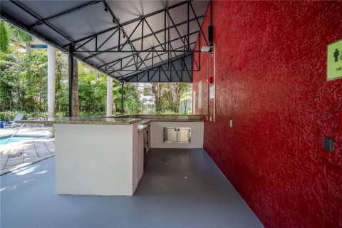 Condominio en alquiler en Miami, Florida, 1 dormitorio, 71.53 m2 № 2076093 - foto 19