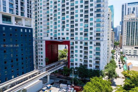 Condominio en alquiler en Miami, Florida, 1 dormitorio, 71.53 m2 № 2076093 - foto 2