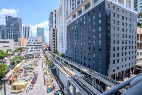 Condominio en alquiler en Miami, Florida, 1 dormitorio, 71.53 m2 № 2076093 - foto 17