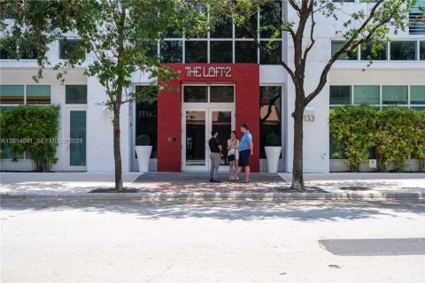 Condominio en alquiler en Miami, Florida, 1 dormitorio, 71.53 m2 № 2076093 - foto 4