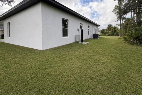 Villa ou maison à louer à North Port, Floride: 3 chambres, 148.64 m2 № 2428976 - photo 21