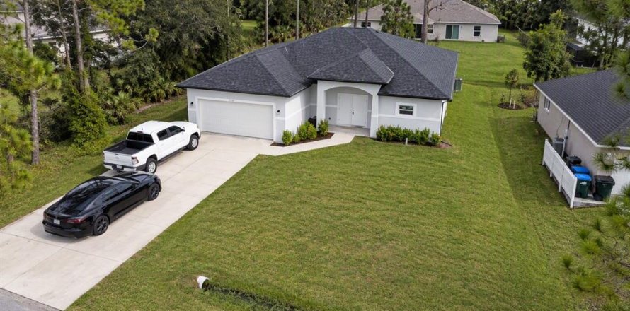 Villa ou maison à North Port, Floride 3 chambres, 148.64 m2 № 2428976