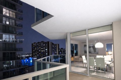 Condominio en venta en Sunny Isles Beach, Florida, 3 dormitorios, 134.43 m2 № 2003675 - foto 18