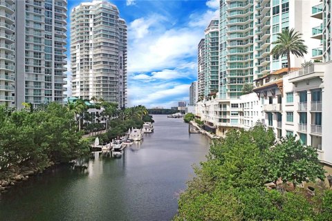 Condominio en venta en Sunny Isles Beach, Florida, 3 dormitorios, 134.43 m2 № 2003675 - foto 21