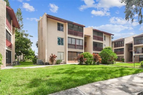 Condo in Tampa, Florida, 1 bedroom  № 1884901 - photo 4
