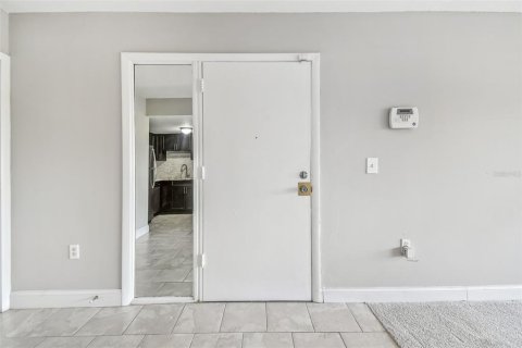 Condo in Tampa, Florida, 1 bedroom  № 1884901 - photo 10