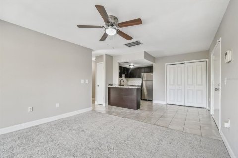 Condo in Tampa, Florida, 1 bedroom  № 1884901 - photo 19