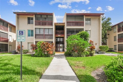 Condo in Tampa, Florida, 1 bedroom  № 1884901 - photo 5