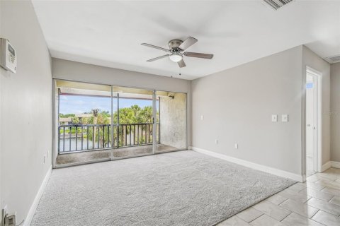 Condo in Tampa, Florida, 1 bedroom  № 1884901 - photo 18