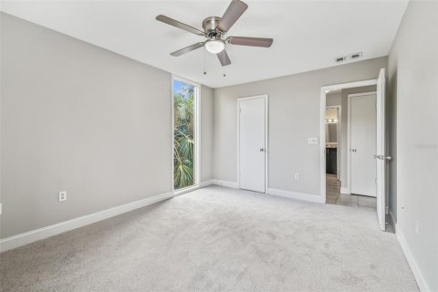 Condo in Tampa, Florida, 1 bedroom  № 1884901 - photo 23