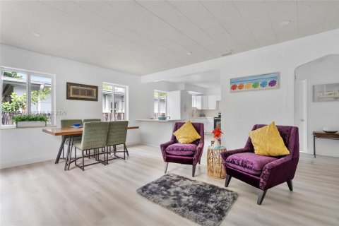 Купить виллу или дом в Норт-Майами, Флорида 2 спальни, 89.19м2, № 2056579 - фото 10