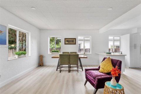 Купить виллу или дом в Норт-Майами, Флорида 2 спальни, 89.19м2, № 2056579 - фото 7