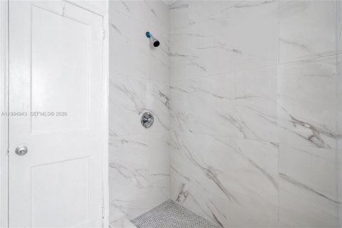 Купить виллу или дом в Норт-Майами, Флорида 2 спальни, 89.19м2, № 2056579 - фото 22