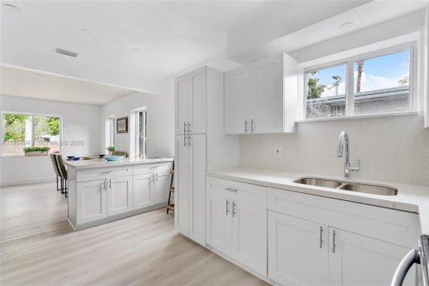 Купить виллу или дом в Норт-Майами, Флорида 2 спальни, 89.19м2, № 2056579 - фото 13